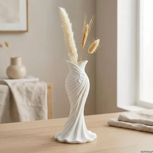 Modern Dress-Shaped 3D Printed Plastic Freestanding Vase, Shatterproof Lightweight Vase Decoration, Decorative Flower Vessel for Floral Display, Minimalist Home Decor Centerpiece, Easy to Clean Gift Prop